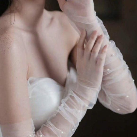 Fingerless pearl tulle long sleeve open finger bride gloves anthro quince - Picture 6 of 9